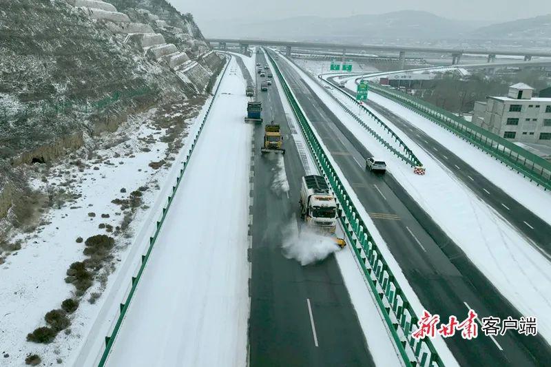 今日甘肃高速公路封闭最新消息，全面解析影响及应对措施